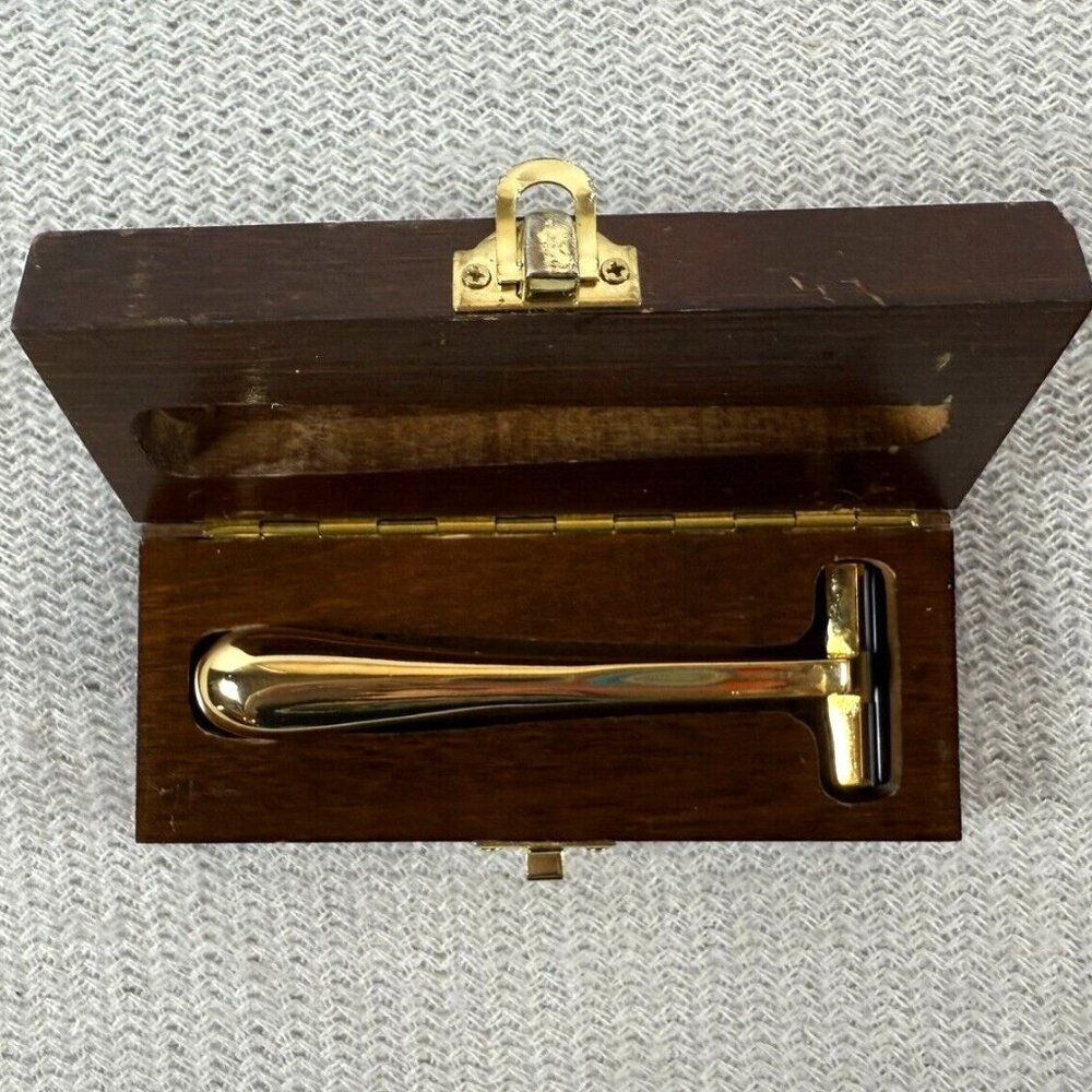 Crabtree & Evelyn Gold Tone Razor in Wood Box Case Made‎ in London Vintage